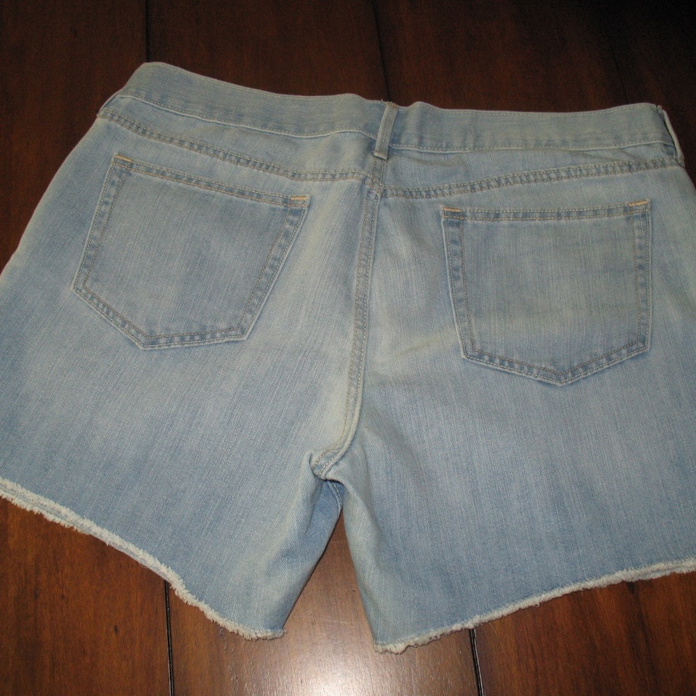 Old Navy Flirt Denim Jean Shorts Size 14 B3 - Picture 2 of 2